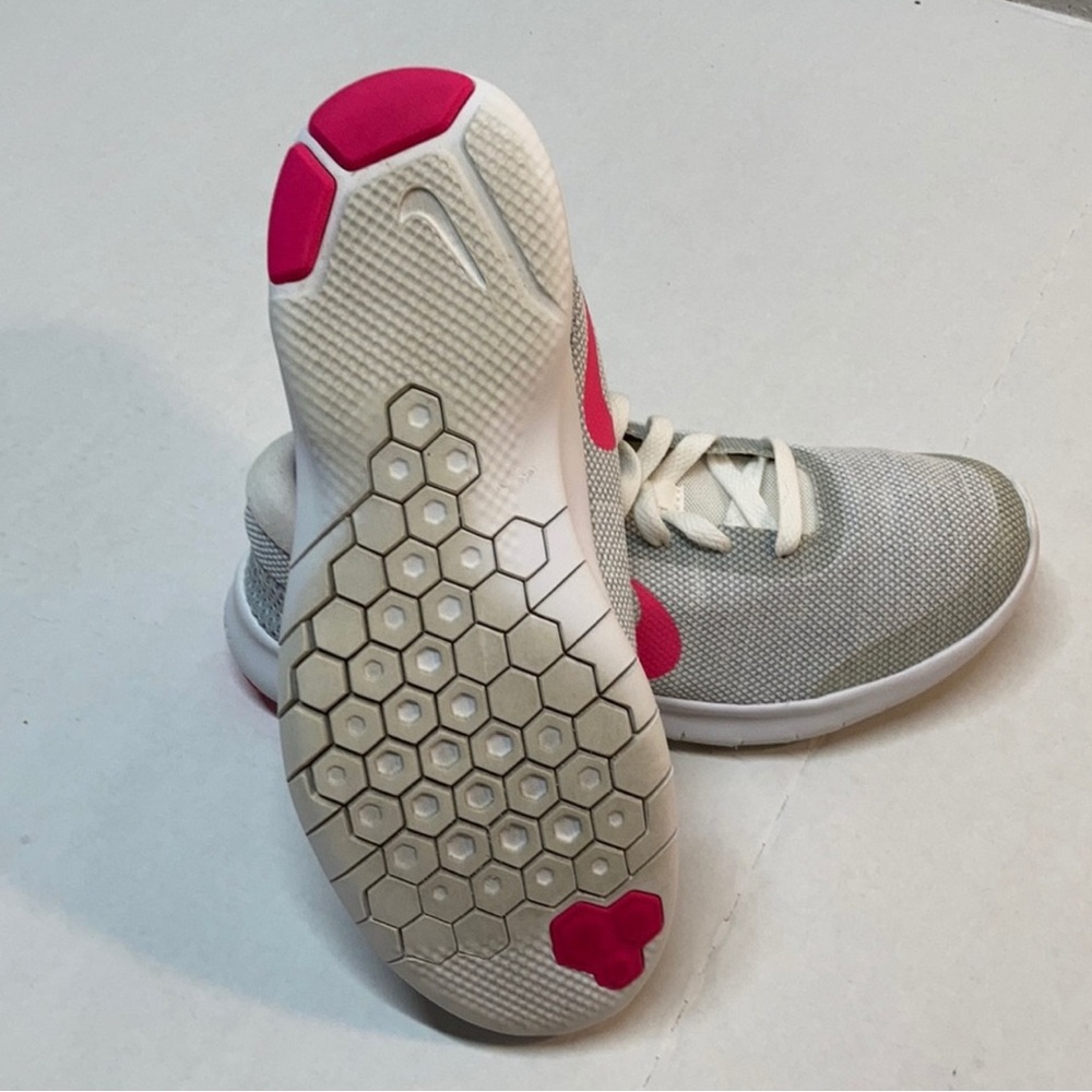 Nike Women's Gray and Pink Sneakers (Size 10) - Picture 6 of 8